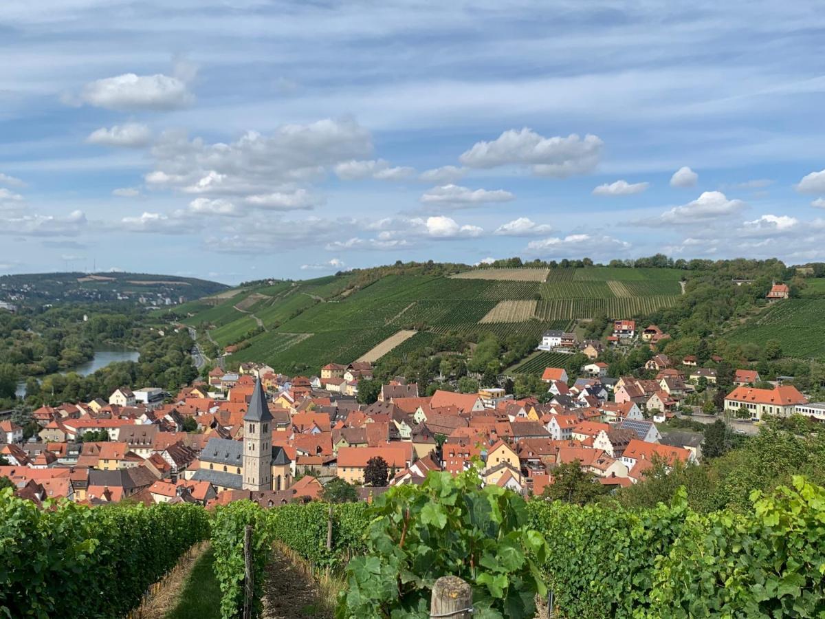 شقة Modernes Penthouse, Nahe Wuerzburg المظهر الخارجي الصورة